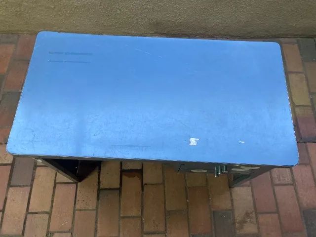 Mesa de metal para uso infantil - Foto 2