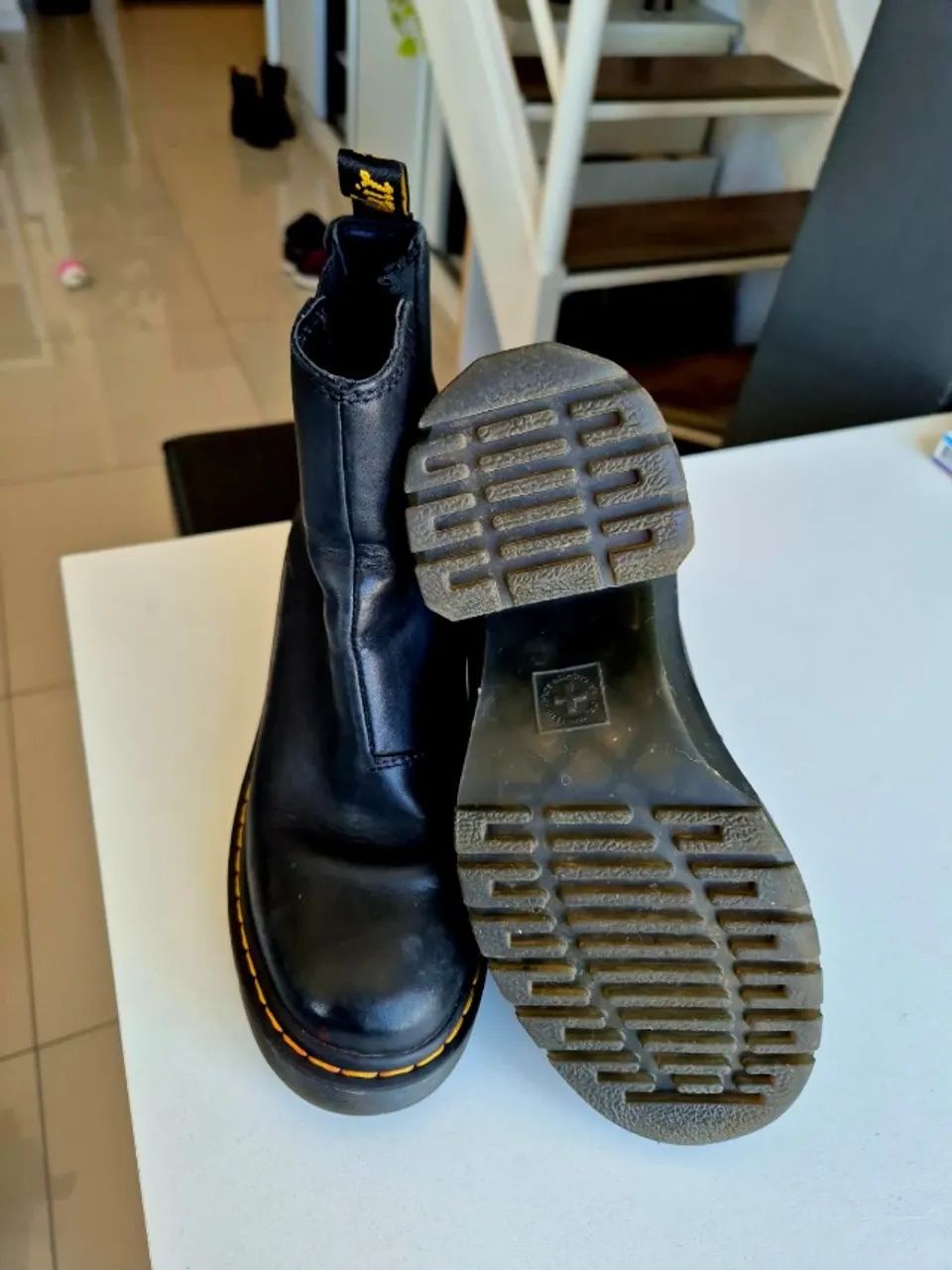 Bota Doctor Martens original tamanho 36 - Foto 5