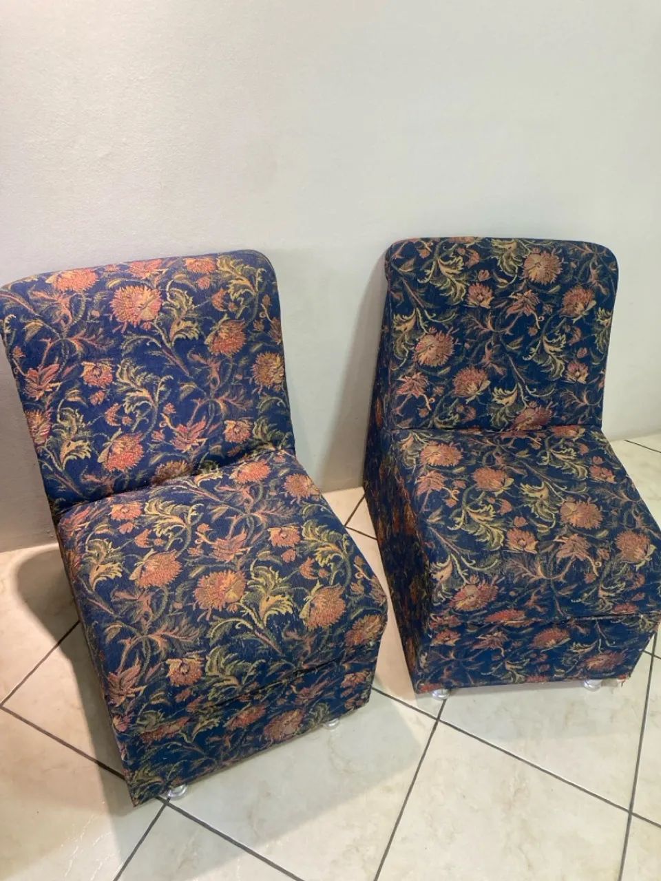 Kit de Sofá Vintage para decoração + Duas poltronas - Foto 4
