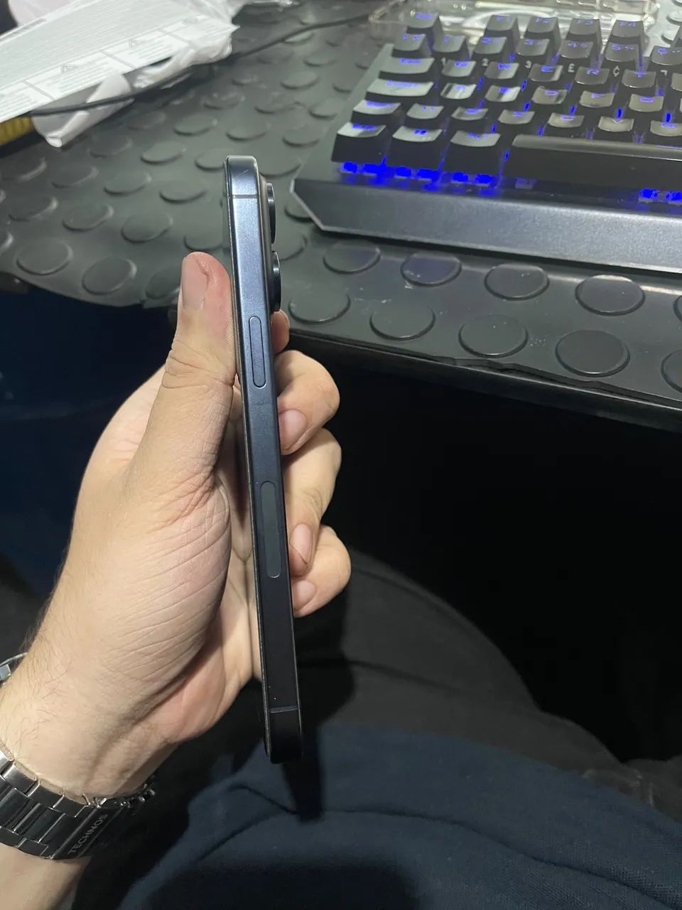 iPhone 15 Pro Max - Foto 3