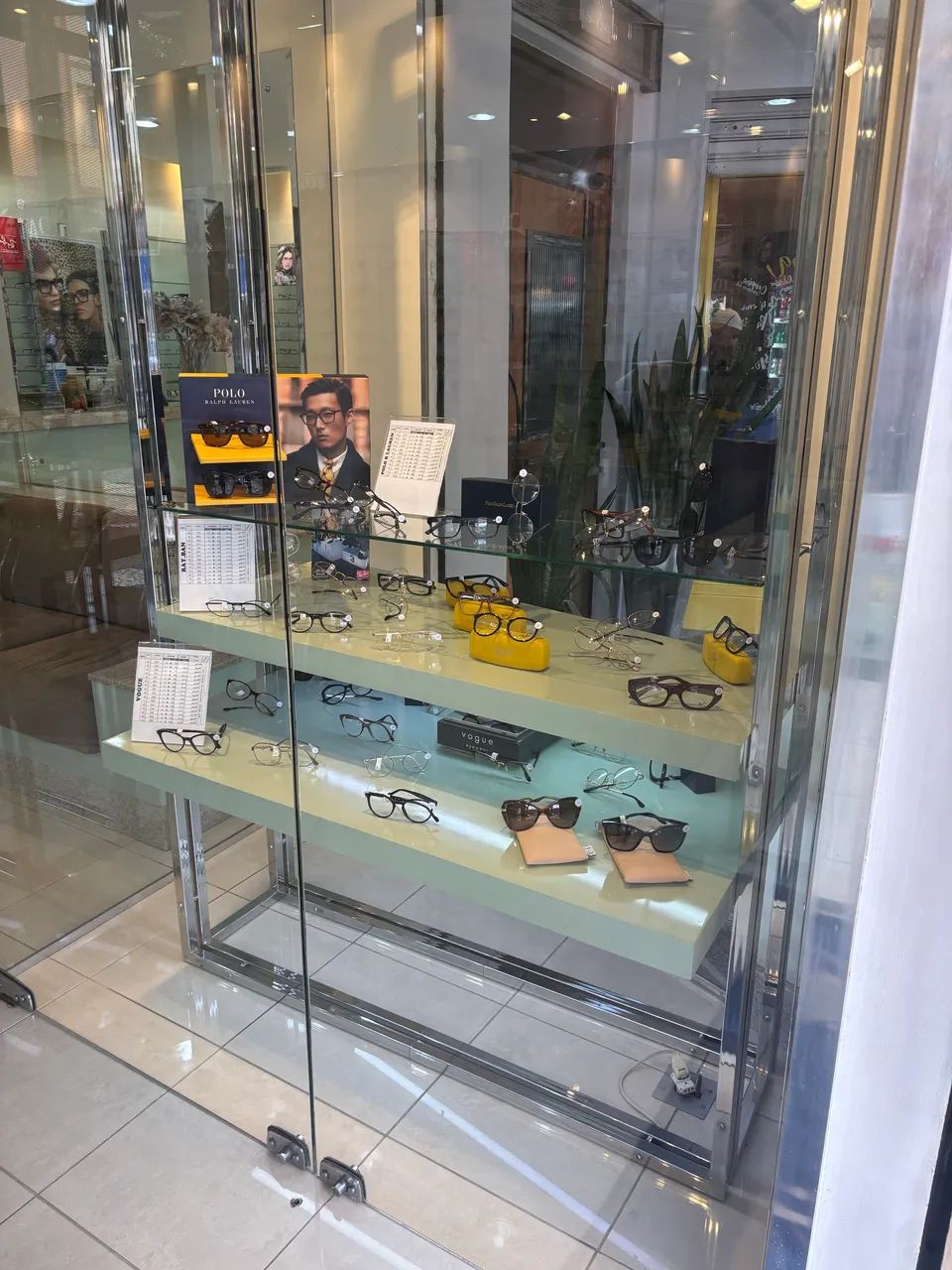 PONTO COMERCIAL EM CURITIBA-        ÓTICA COMPLETA EM FUNCIONAMENTO  - Foto 4