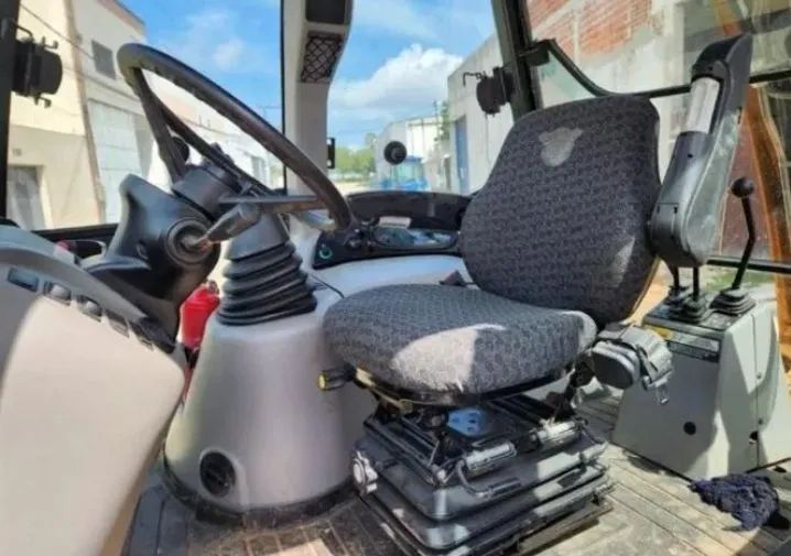 Retroescavadeira 4x4 case - Foto 3