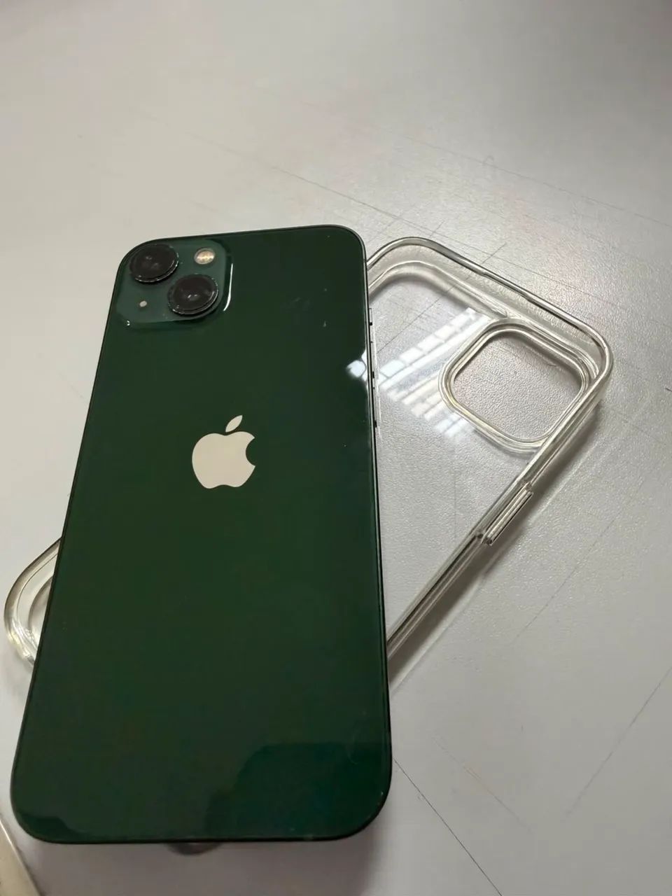 iPhone 13 Verde em Ótimo Estado + Capinha e Película 