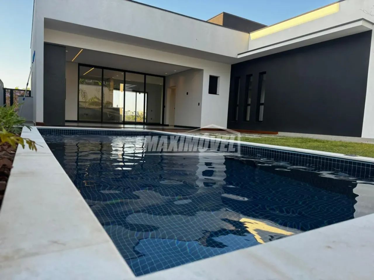 Casa com 3 Suites para alugar no Alphaville Nova Esplanada em Votorantim/SP
