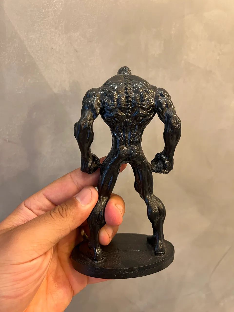 Boneco estátua resina Venom 18cm - Foto 2