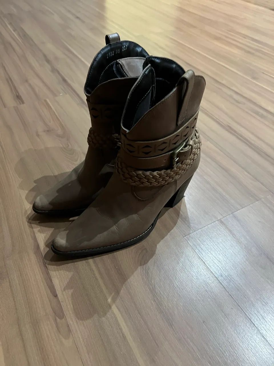Bota - Foto 3
