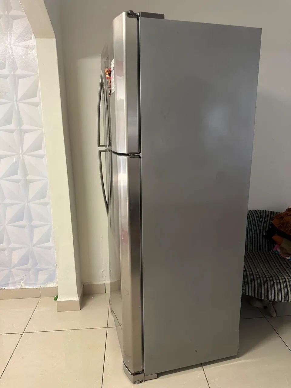 Geladeira 500 Litros - Grande, Conservada e Funcionando Perfeitamente - Foto 2