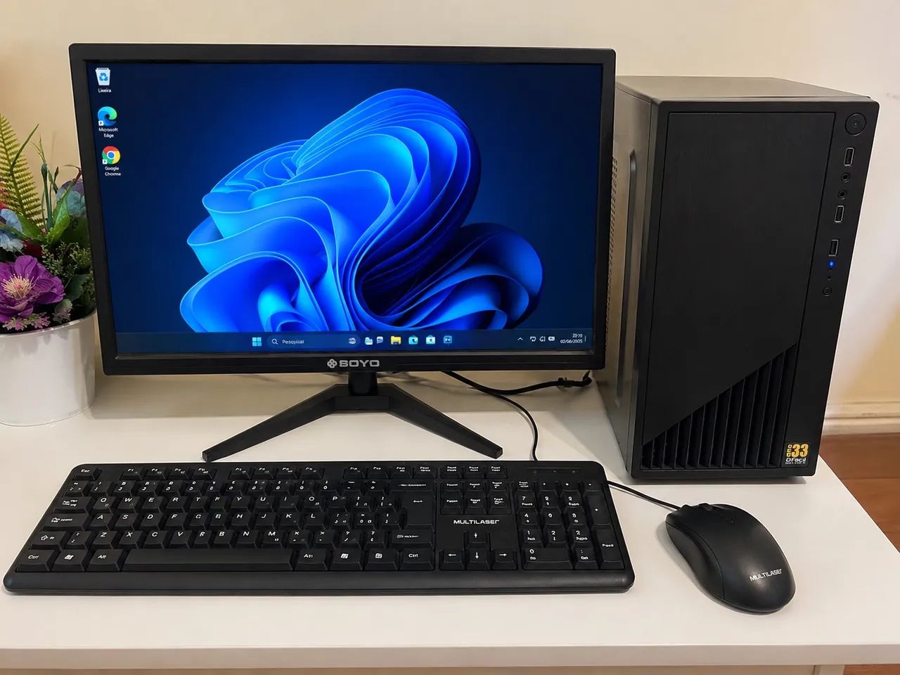 Computador completo com monitor Soyo + teclado e mouse