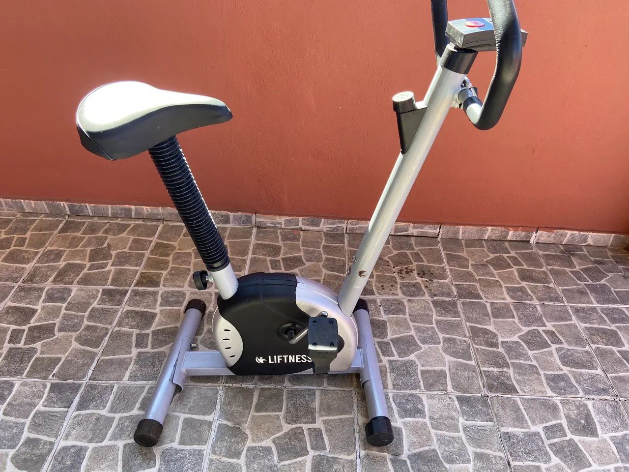 Vendo bicicleta ergométrica  - Foto 2