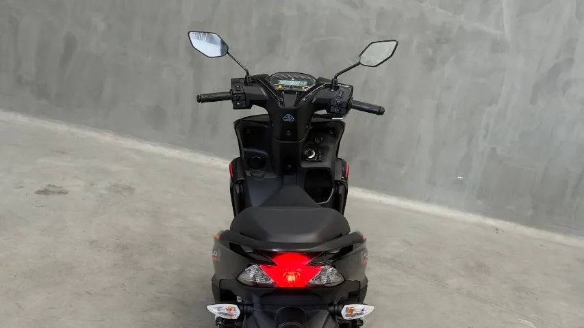 YAMAHA FLUO 125 - Foto 4