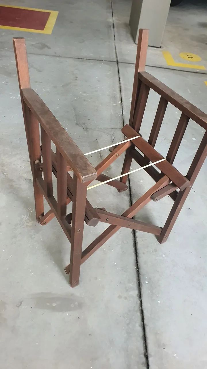 Estrutura de cadeira tipo diretor em ótimo estado!