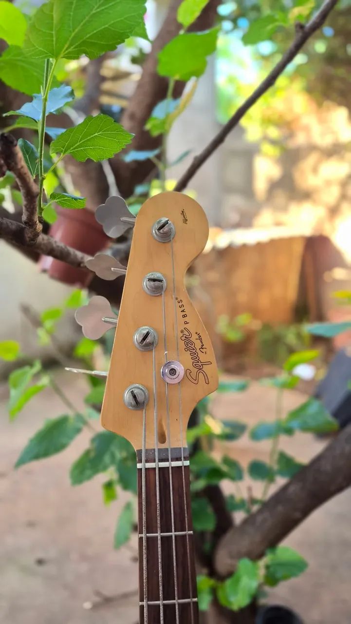 Baixo Fender Squier PBass - Foto 3