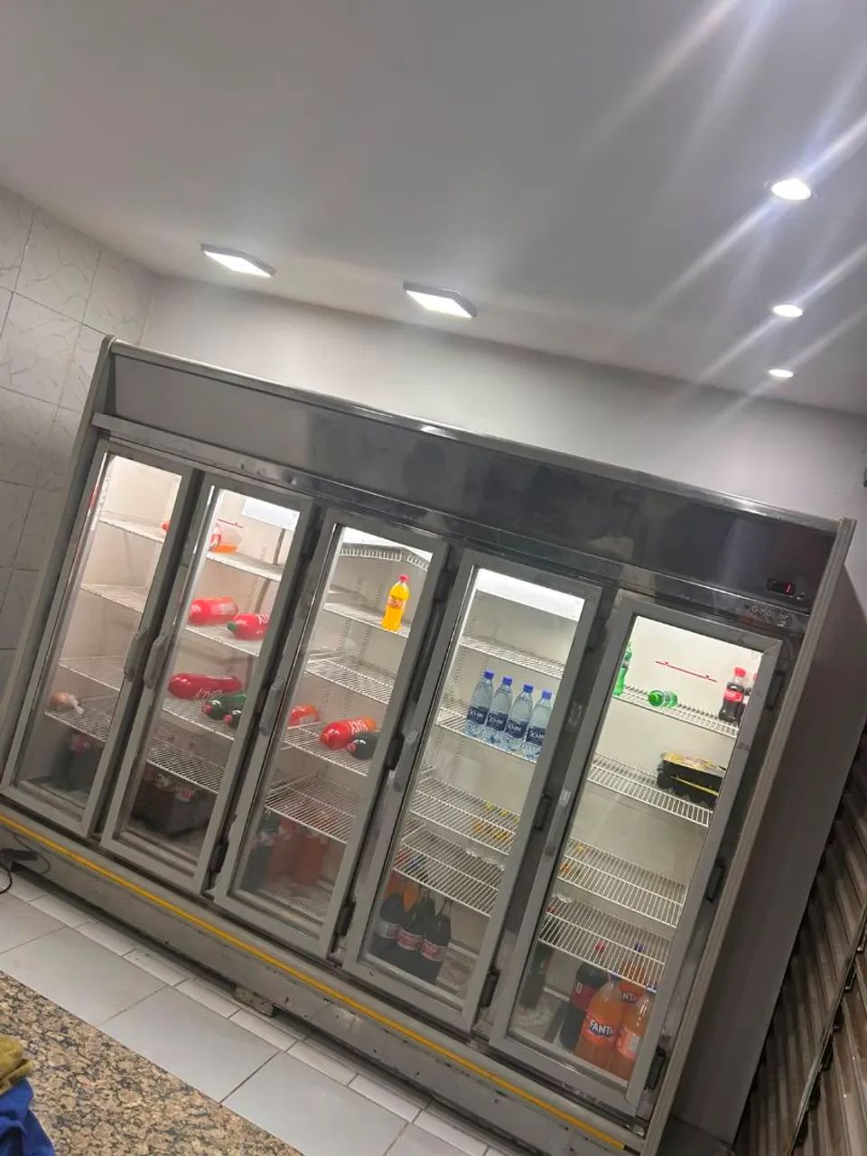 Expositor Refrigerado Gelopar - 5 Portas