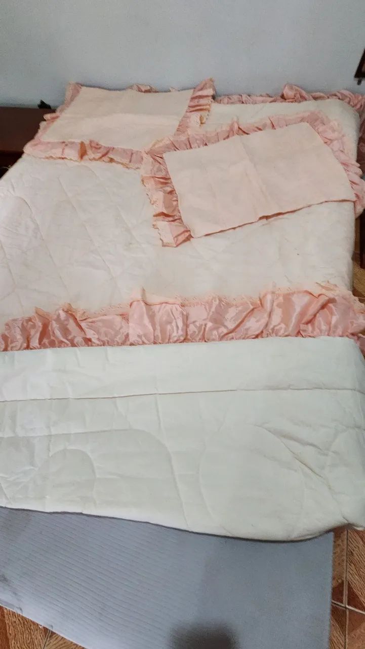 Colcha de cama . Ilhese
