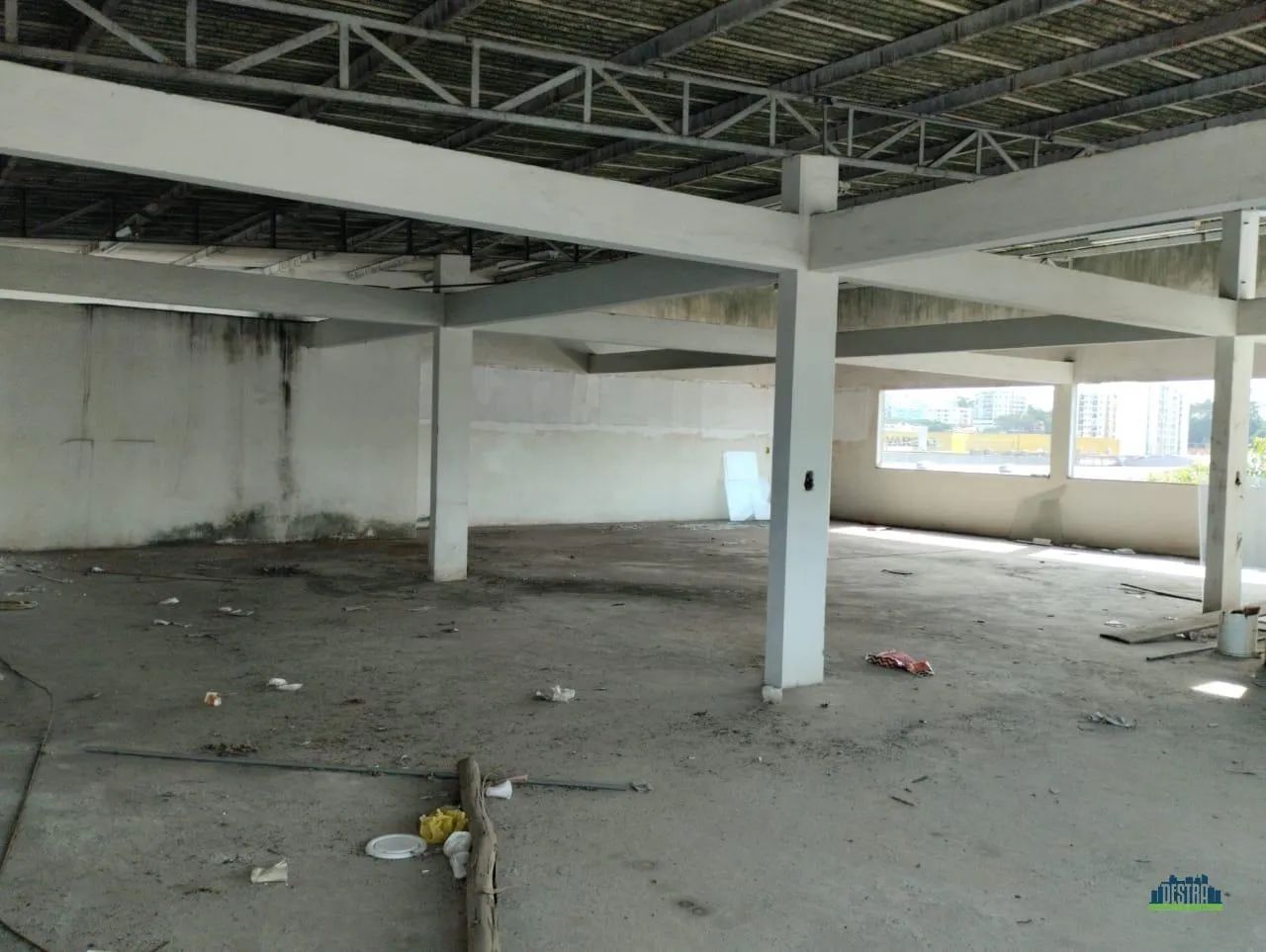 COMPRE PRÉDIO COM GALPÃO DE 900m² - Foto 4