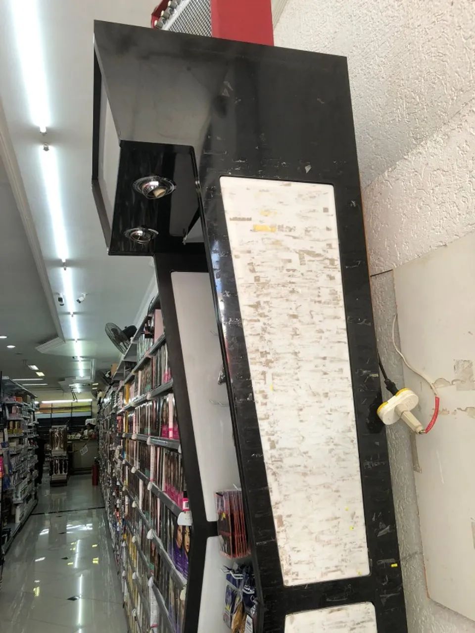 Móvel expositor para comércio em geral - Usado - Foto 2