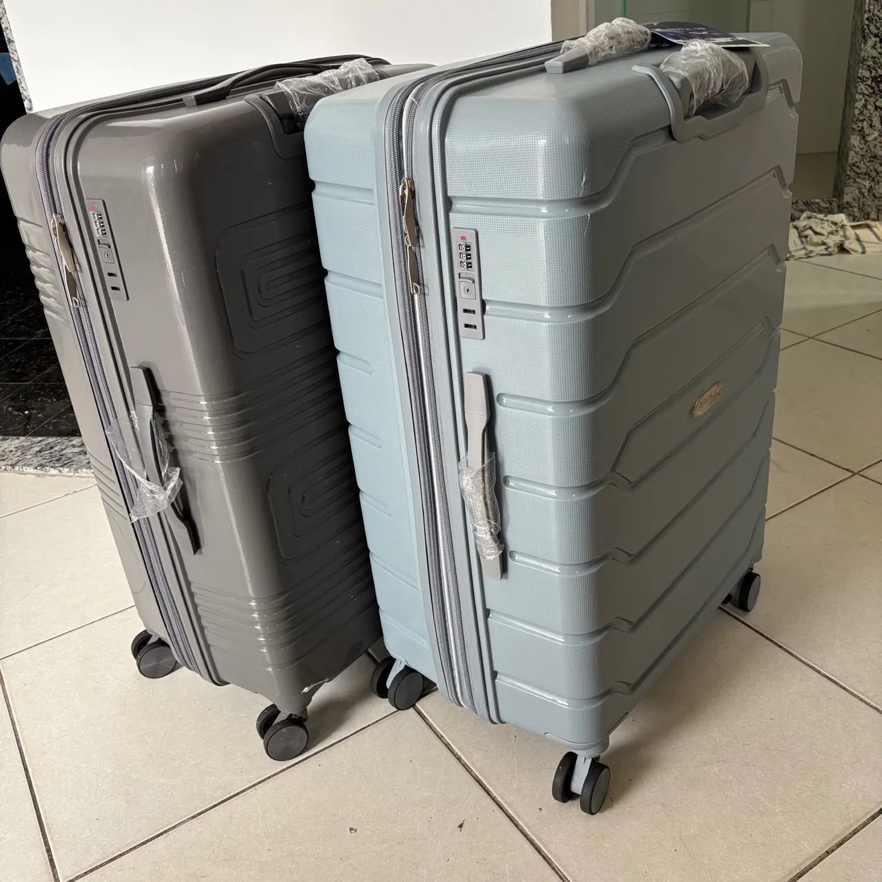 250 cada - Malas Grandes de Viagem para 23kg