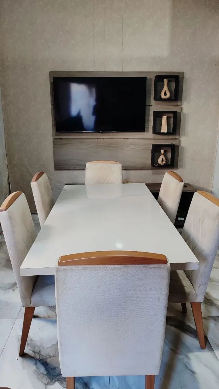 Mesa c/ 6 cadeiras