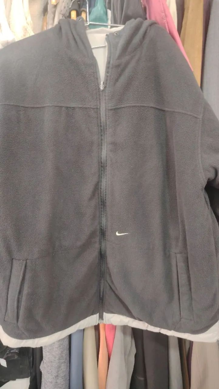 Jaqueta puffer dupla face com capuz Nike vintage