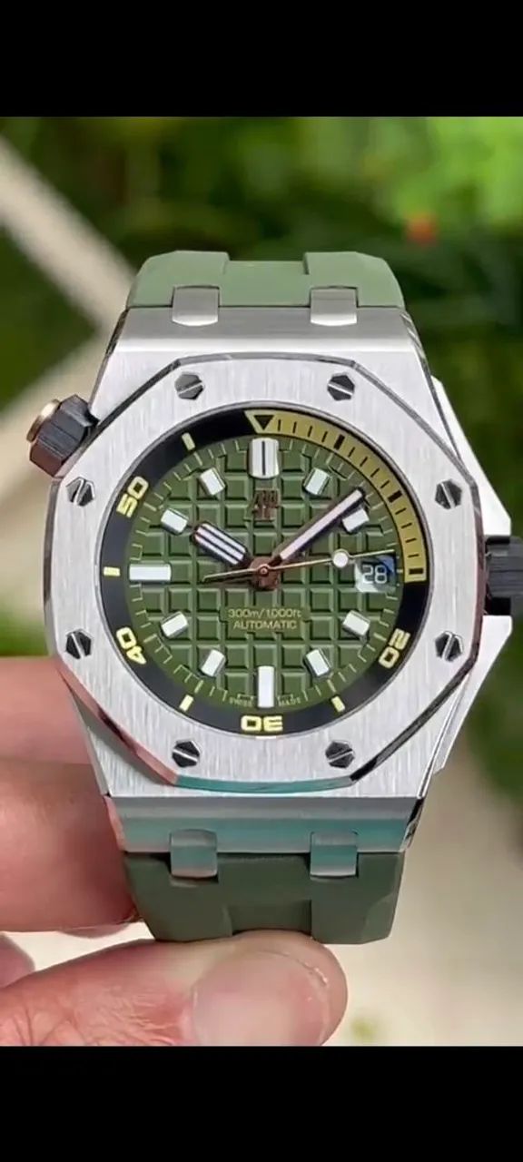 Audemars Piguet Royal Oak Offshore Diver  - Foto 2