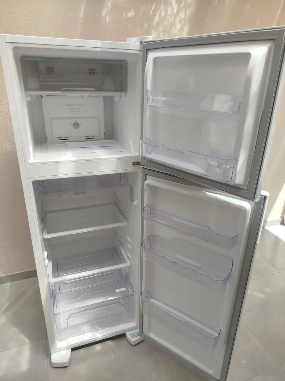Vendo geladeira Eletrolux  - Foto 3