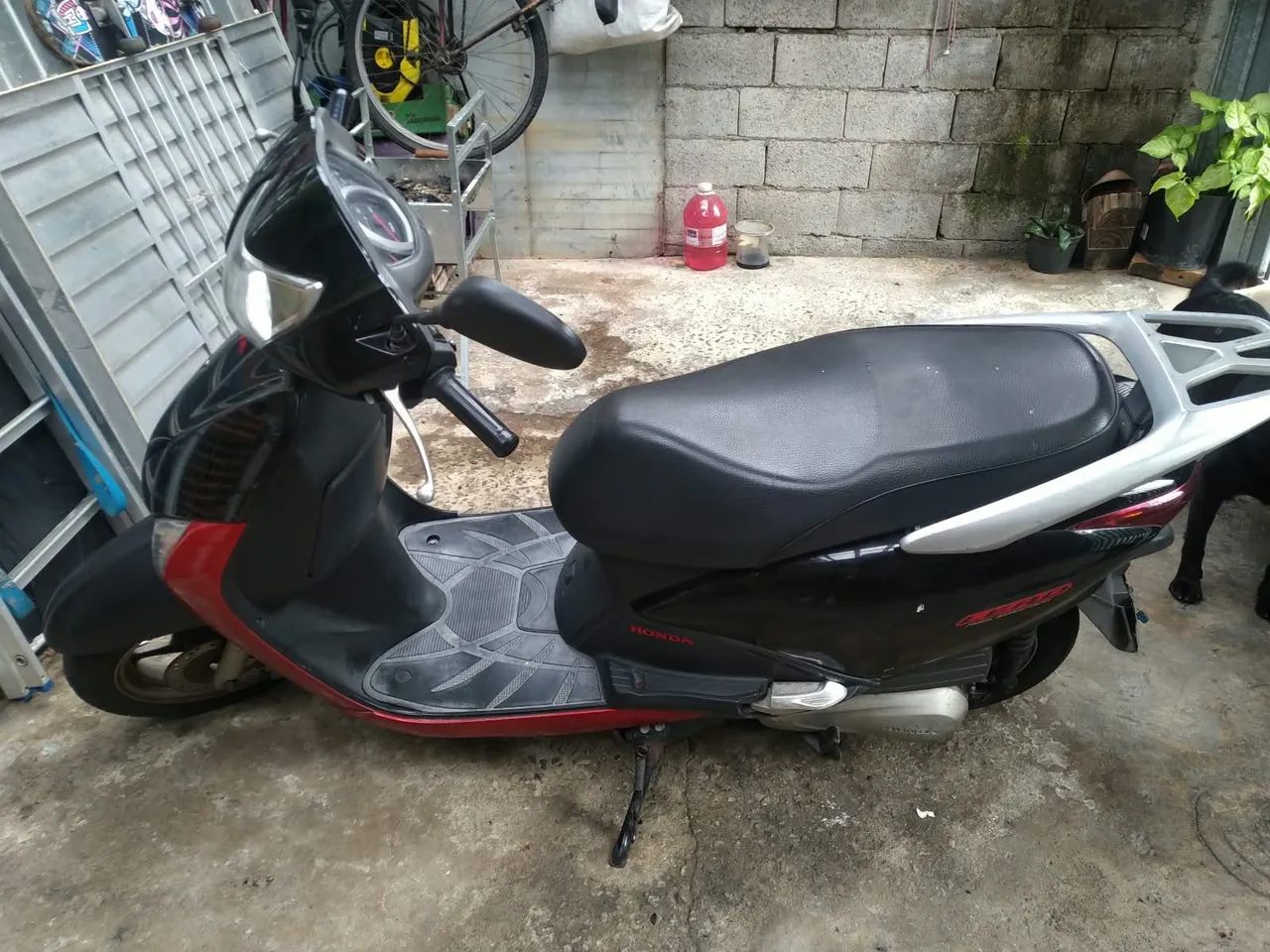 Honda Lead 110cc (2010) - Para arrumar e regularizar - Foto 2