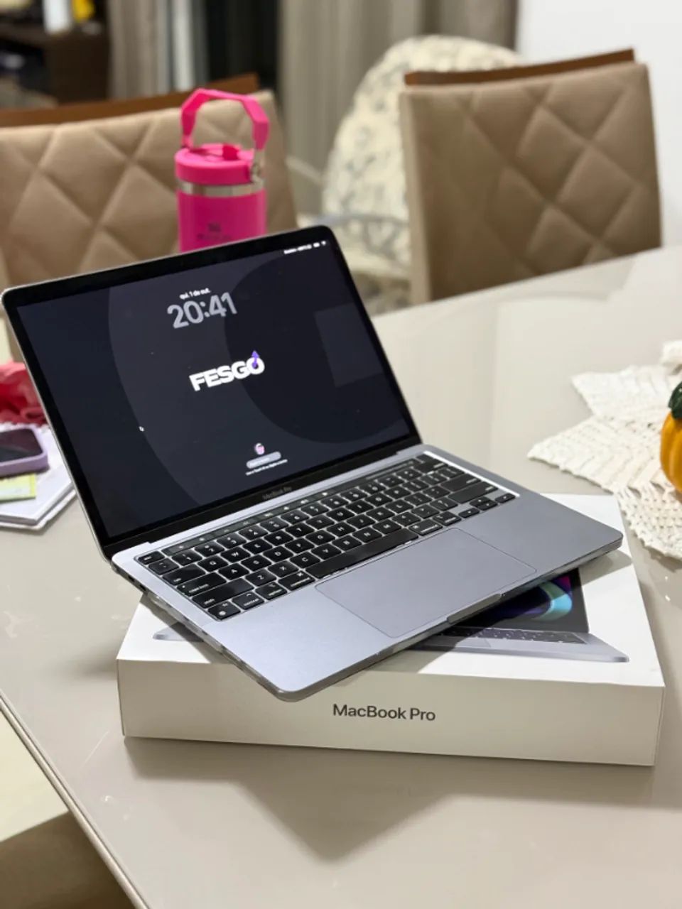 MacBook Pro M2 