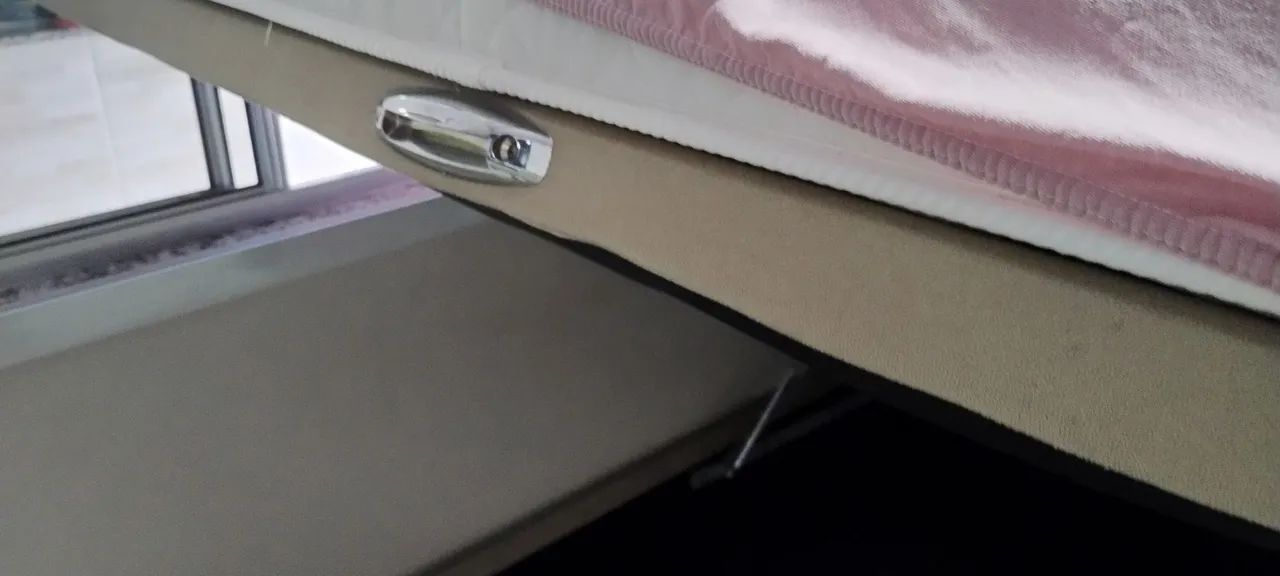 Vendo base cama box com baú casal - Foto 3