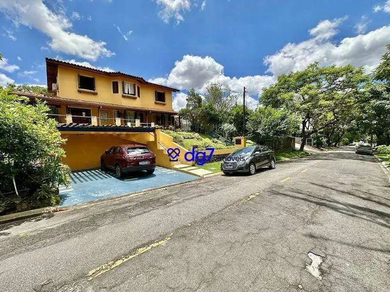 Casa em condomínio na Nova Higienopolis com 3 dormitórios e 2 vagas!