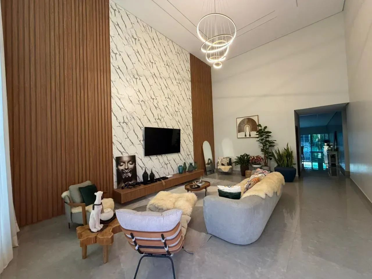 Imóvel Exclusivo e Único com 3 Suítes, Escritório e Jacuzzi de Grande Porte - Foto 5
