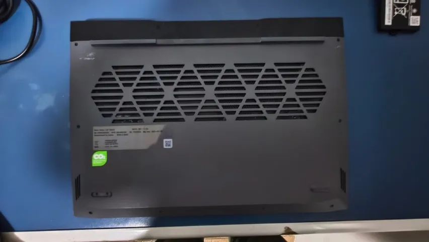 Notebook LOQ (Defeito) - Foto 2