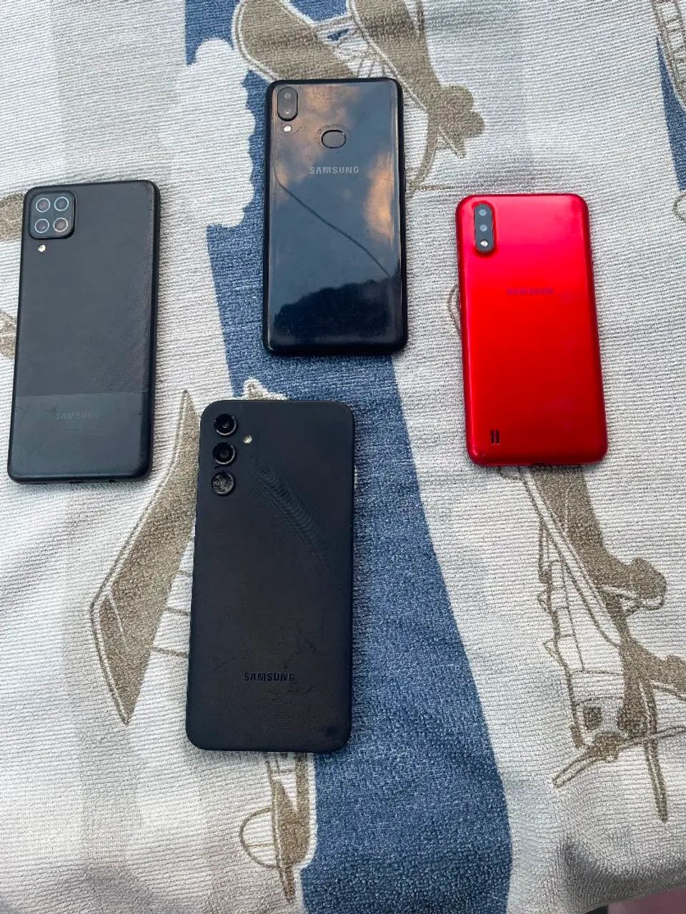 4 celulares Samsung  - Foto 2