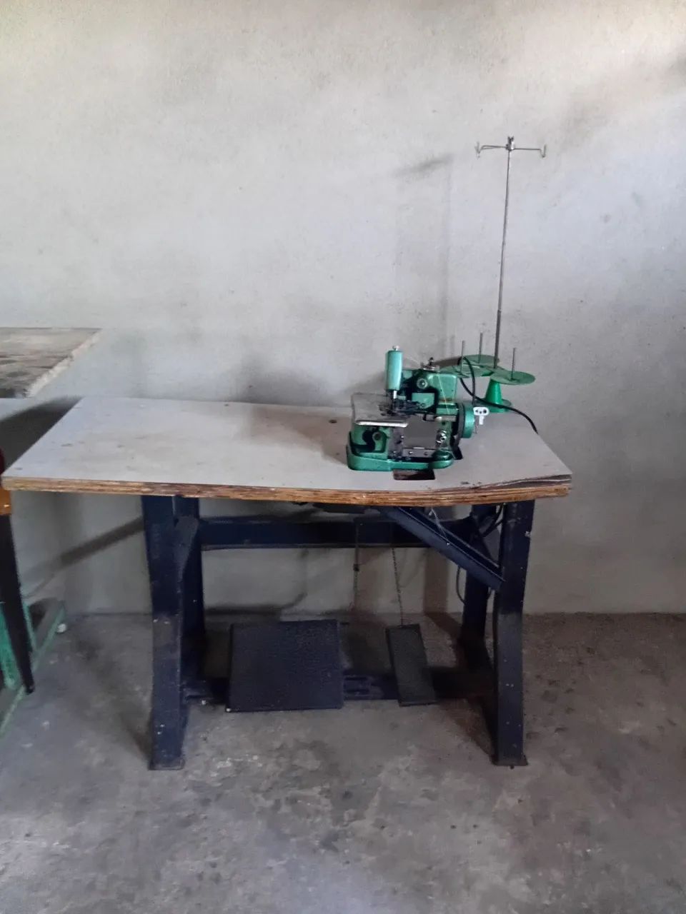 Maquina Overlock 110v - Foto 4