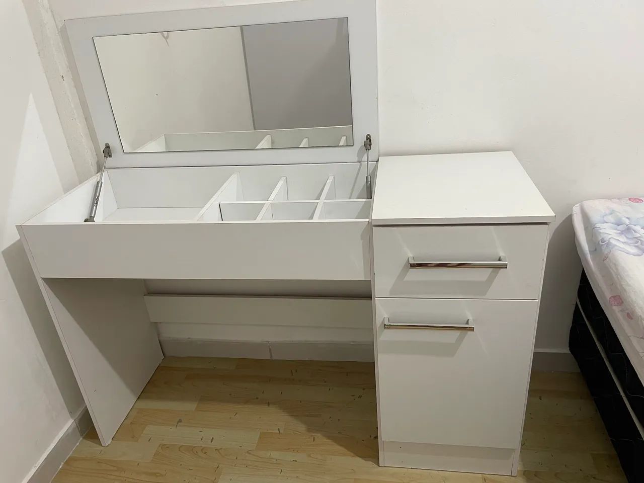 Dressing Table/Desk467357326451691521