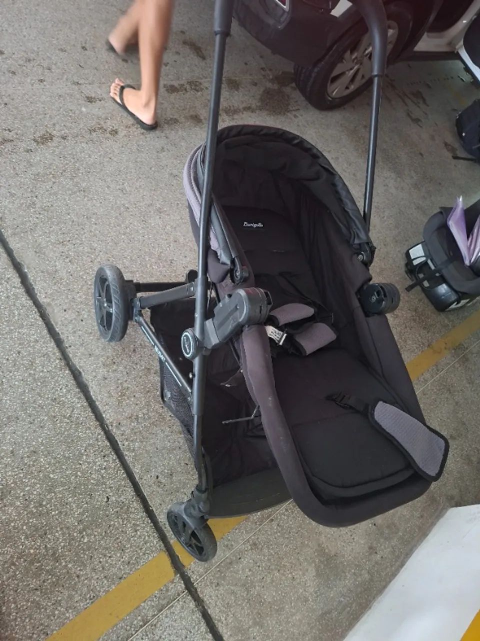 Carrinho de bebê conservado - Foto 3