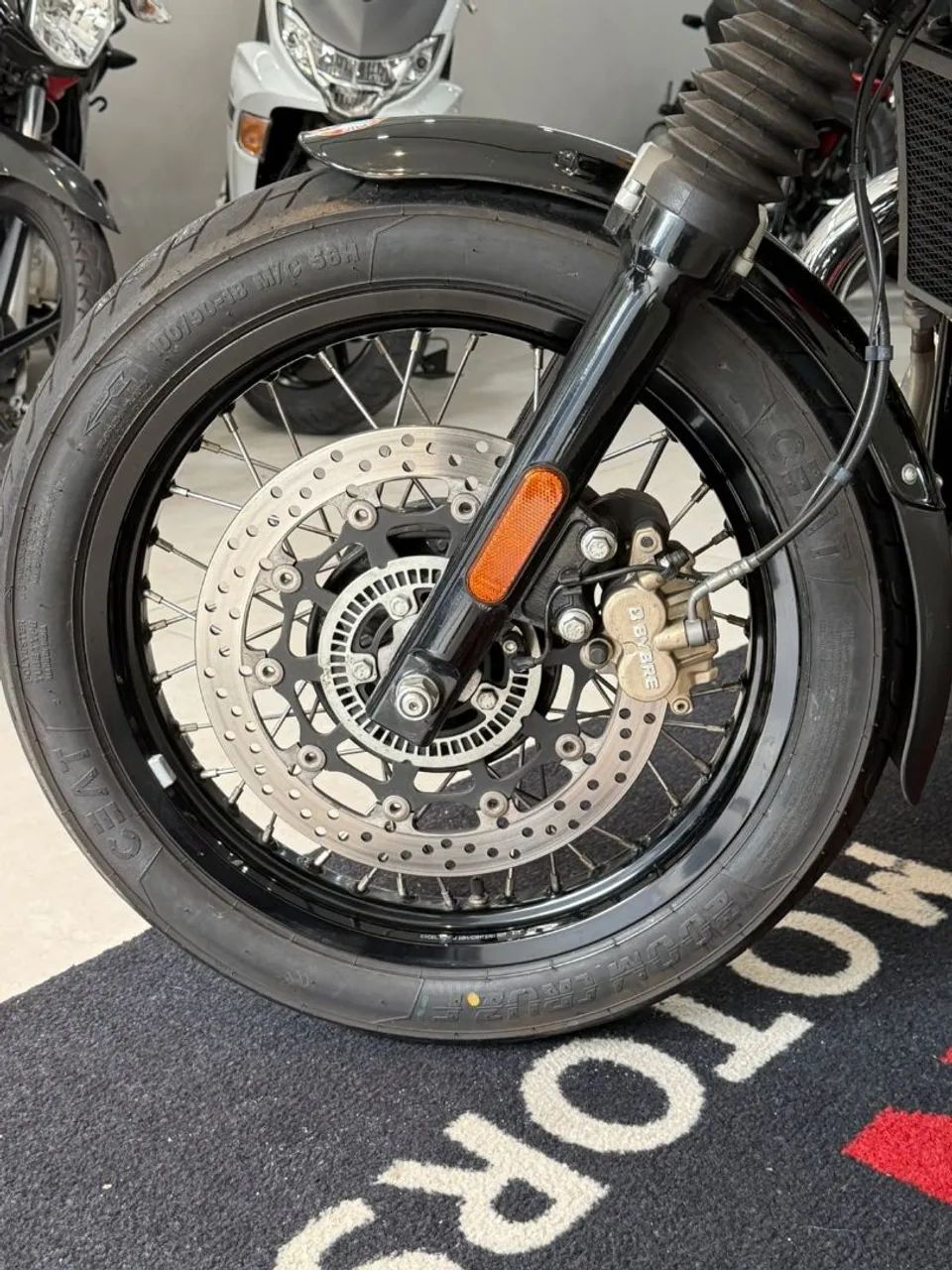 INTERCEPTOR 650 ABS 2023 - Foto 4