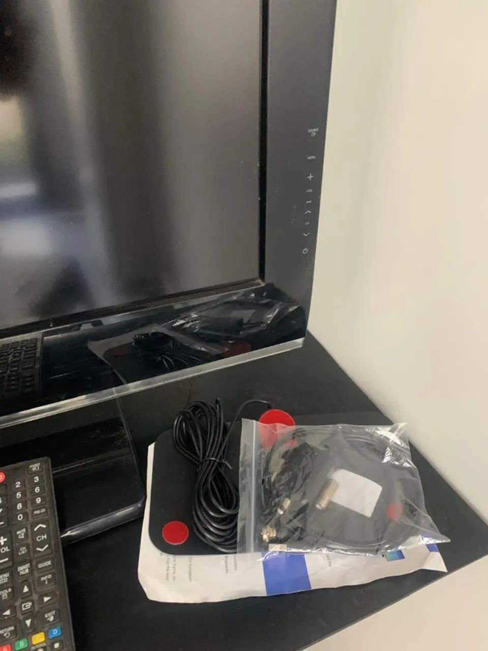 TV Samsung LN37B530P2R! Com tela de 37 polegadas e resolução Full HD - Foto 3