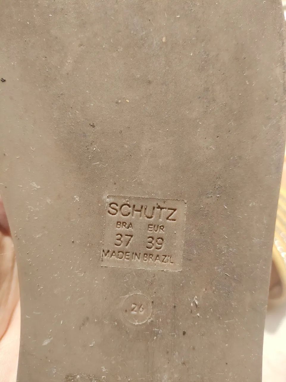 Rasteirinha Schutz com Strass Tamanho 37  - Foto 5