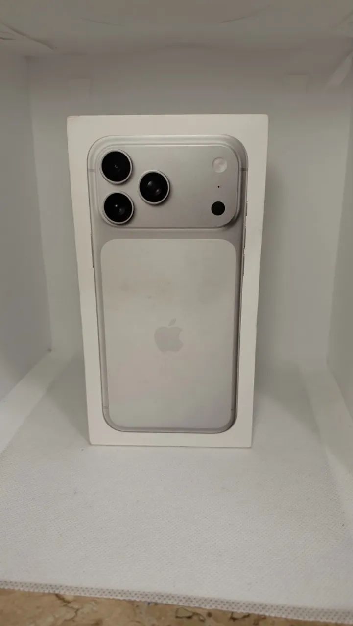 iPhone 17 Pro Max 512Gb - Cinza - Foto 2