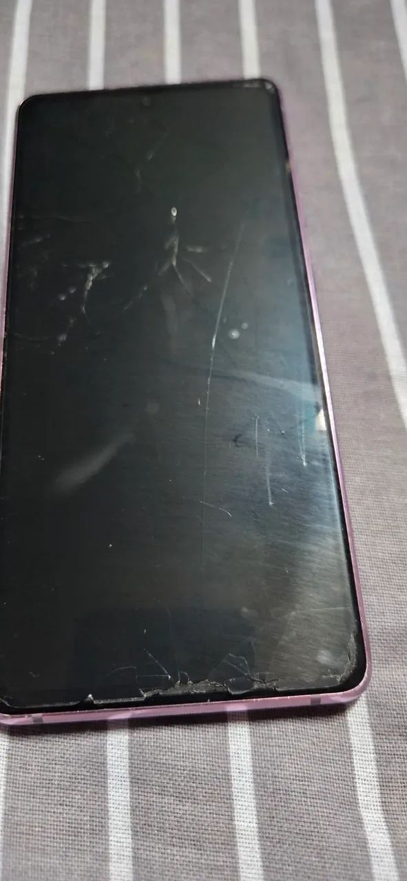 Samsung Galaxy S20FE - Foto 2