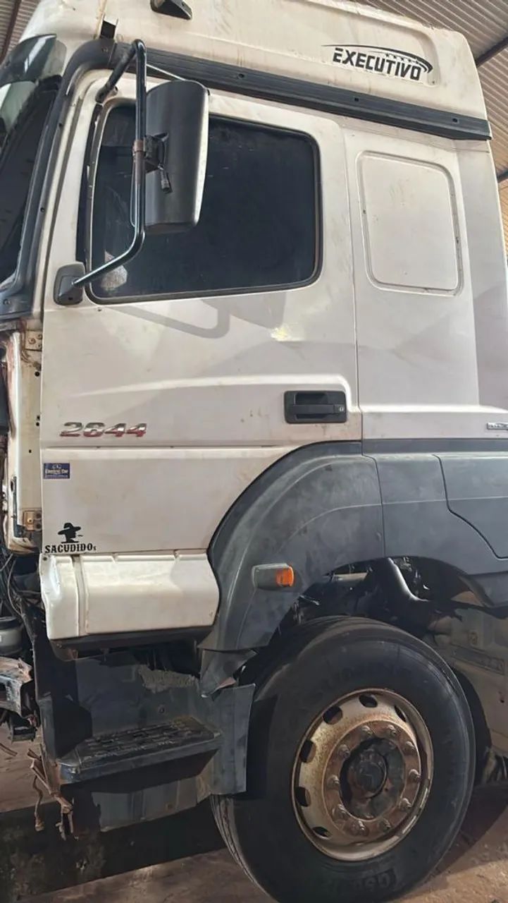 Cabine Mercedes 2644 - Foto 2