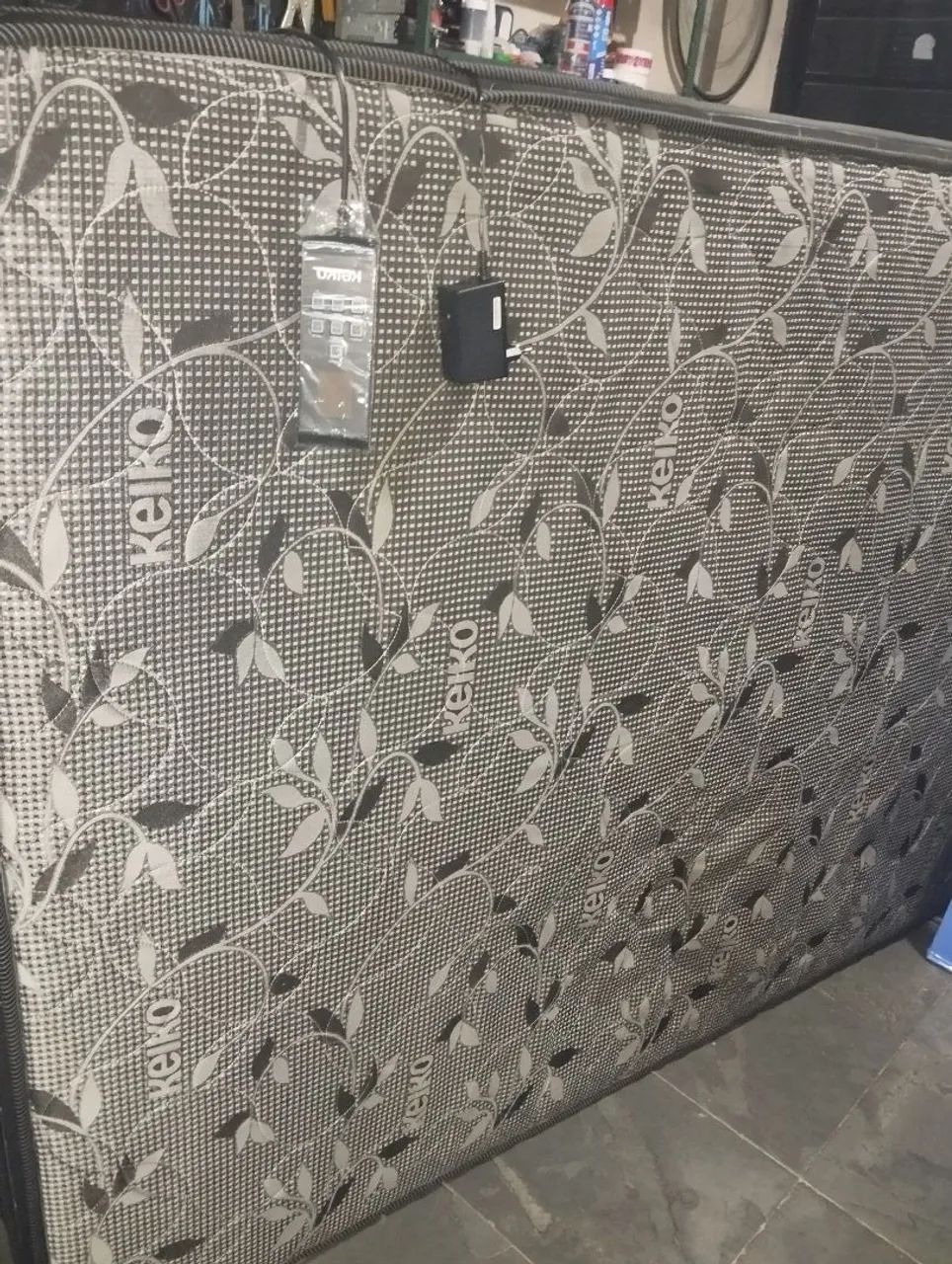 Colchão de casal com massageador 