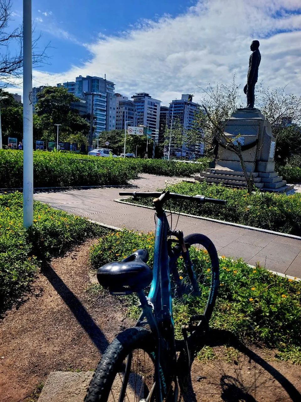 Vendo bike aro 29 perfeito estado - Foto 5