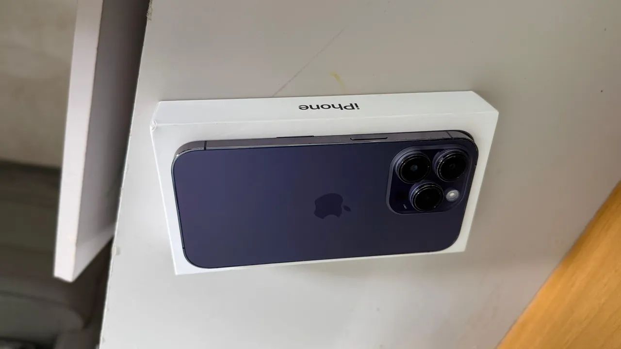 iPhone 14 Pro roxo 128gb com cabo original bateria 80 - Foto 2