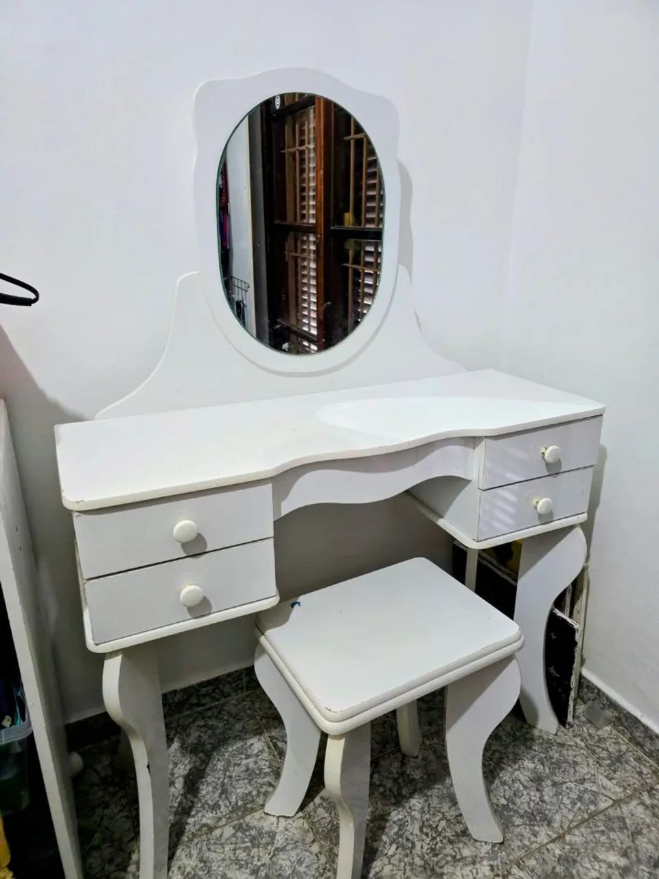 Vendo Penteadeira com Gavetas e banqueta - Foto 2