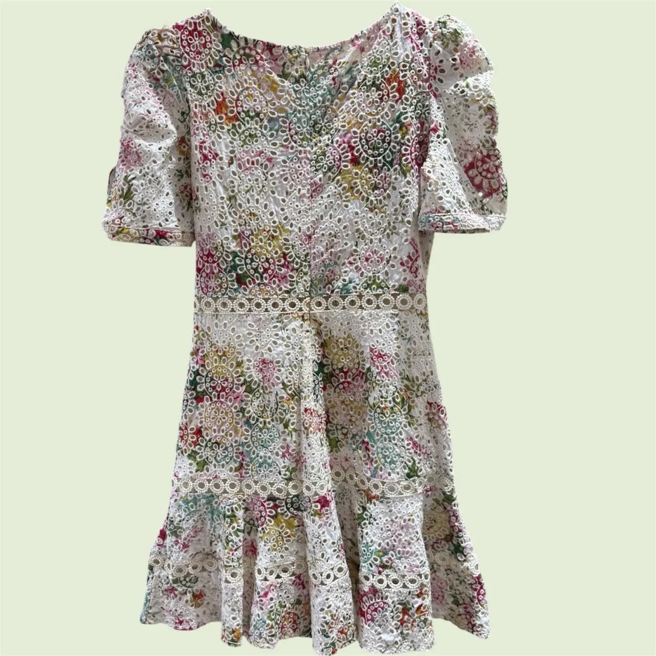 vestido floral bordado em laise com forro - Foto 5