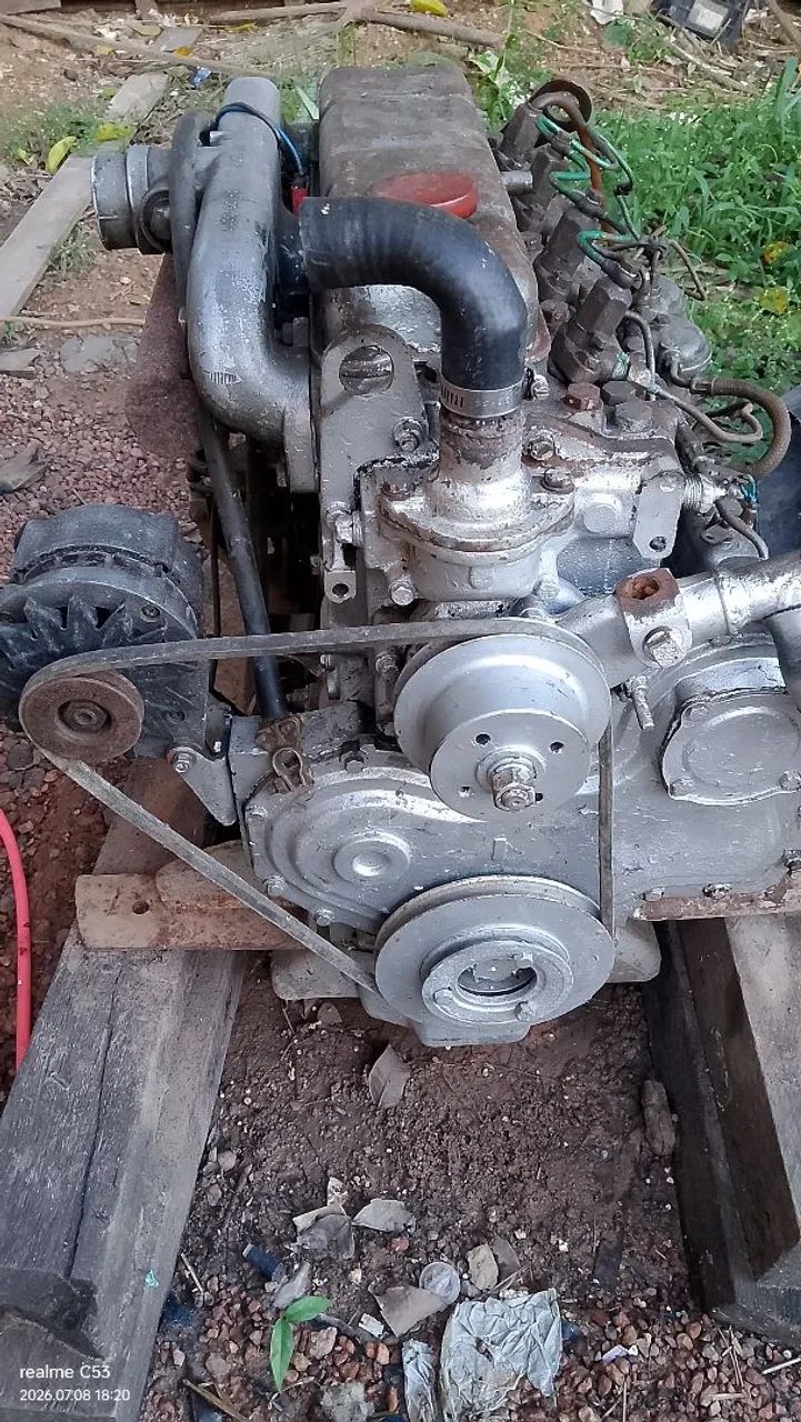 Vende-se esse motor Perkins de 4 cilindros  - Foto 2
