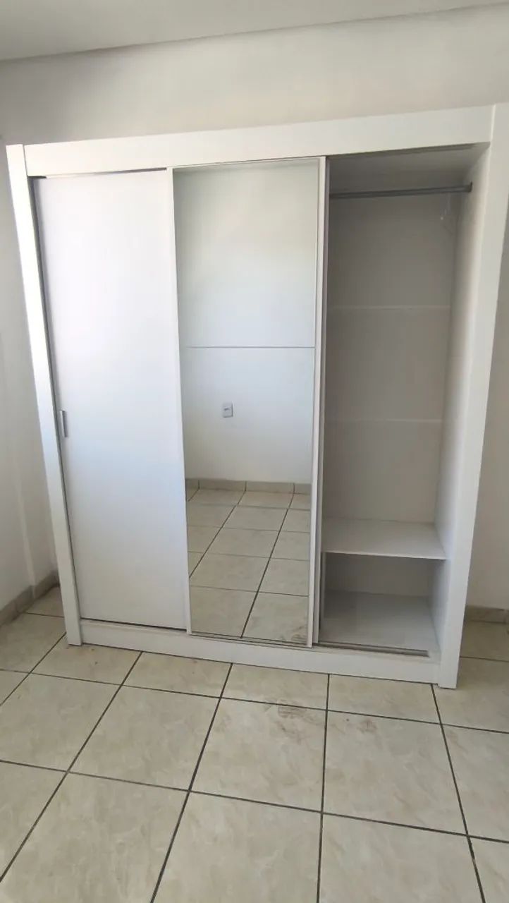 Guarda roupa casal com espelho - Foto 4
