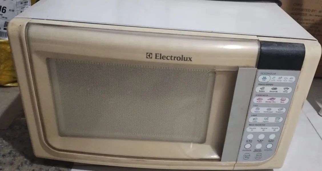 Microondas Eletrolux com defeito  - Foto 3