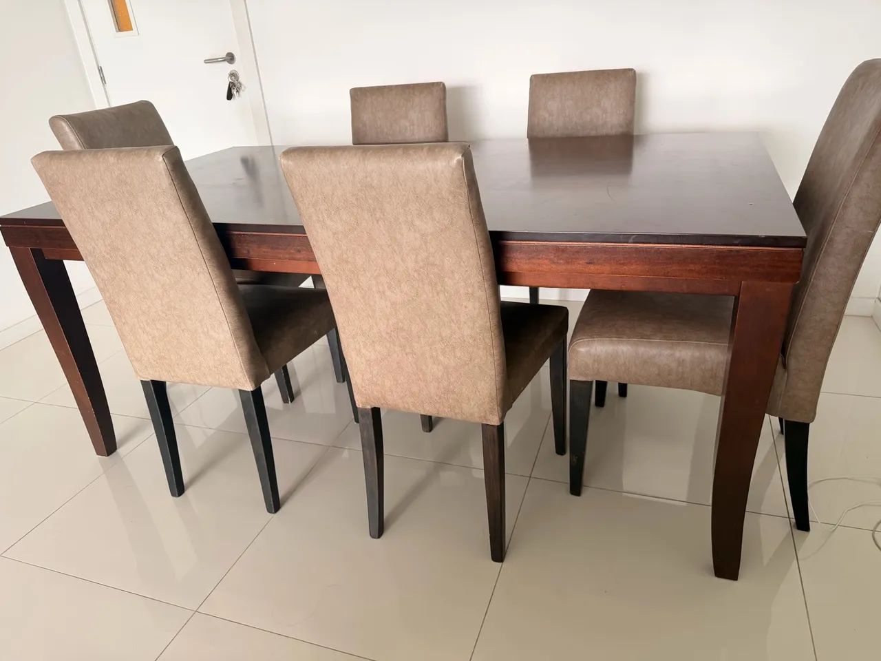 Mesa e 6 cadeiras - Foto 3